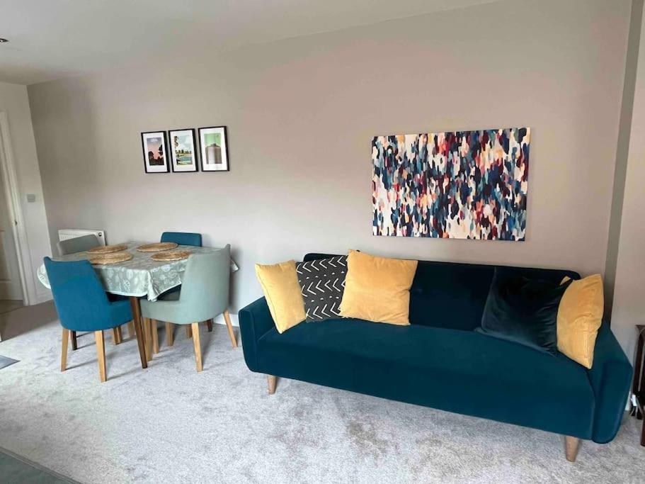 Town Centre Apartment With Parking Wallingford Exterior photo